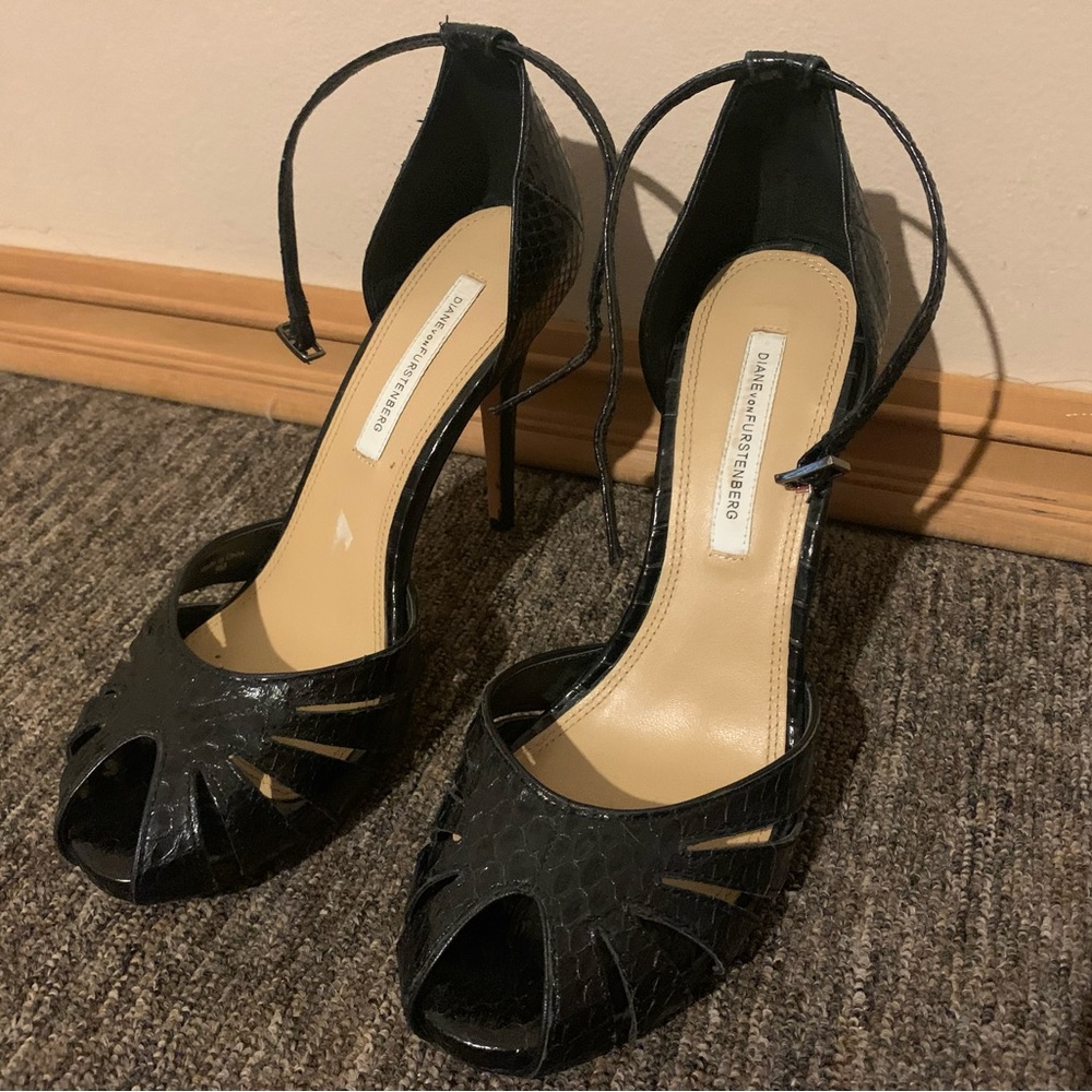 Diane Von Furstenberg heels. Size 9